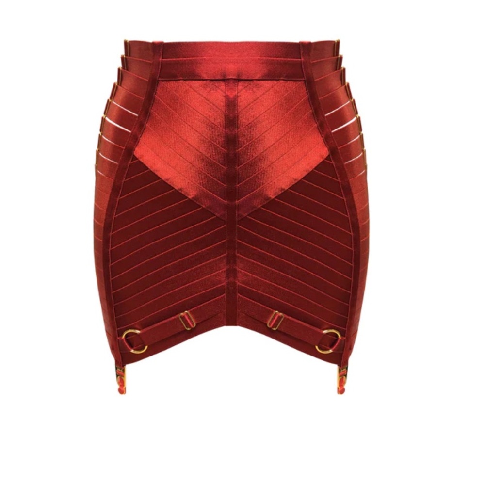 ISO Bordelle Red Waspie